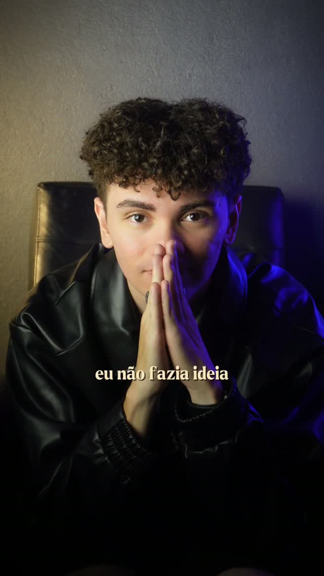 lucaoszz, creator de Midi, mostrando cómo cobra en dólares
